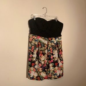 Floral patterned dress!